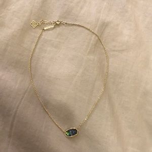 Kendra Scott necklace